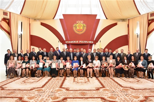  В Доме Правительства состоялась торжественная церемония вручения наград работникам сельского хозяйства