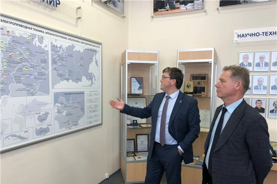 Глава города Чебоксары Евгений Кадышев посетил многофункциональное, научно-техническое и производственное предприятие ВНИИР