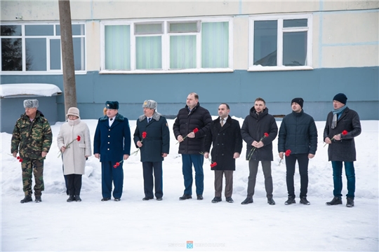 Депутаты городского Собрания Размик Мамиконян и Максим Варлашкин приняли участие в Уроке мужества
