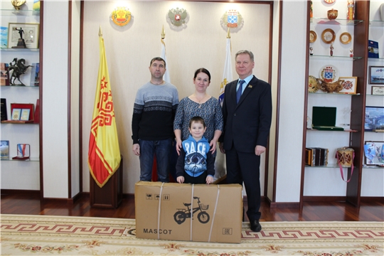 Глава города исполнил мечту 5-летнего Дмитрия