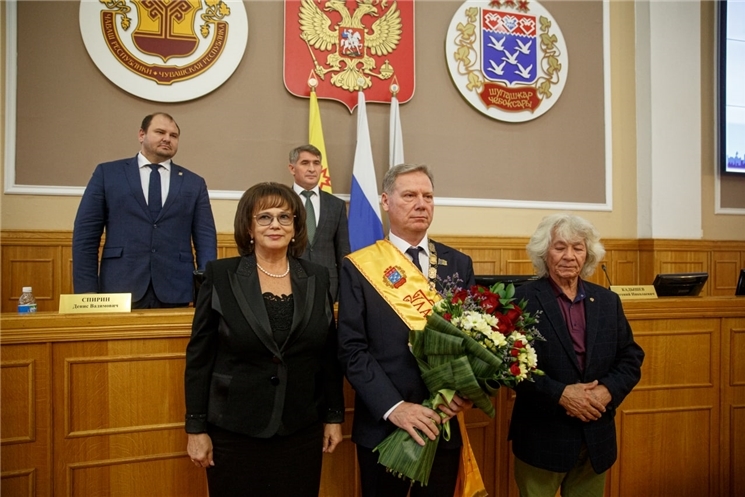 Чăваш Ен Пуҫлăхĕ Олег Николаев Шупашкар хулин ҫӗнӗ пуҫлӑхне саламланă