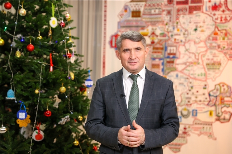Чăваш Республикин Пуçлăхĕ Олег Николаев Ҫӗнӗ 2023 ҫул ячӗпе саламлани