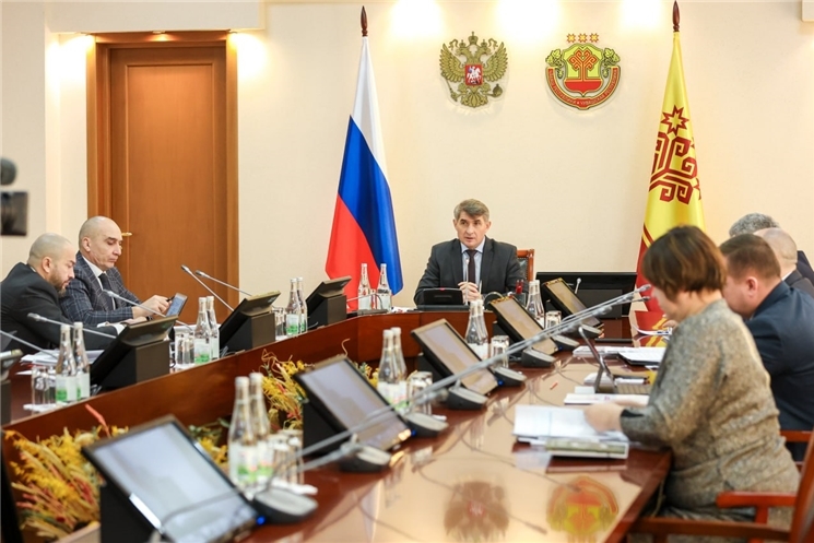 «Нумай кăтартусемпе эпир палăртса хунинчен чылай лайăхрах ĕҫлесе пыратпăр», – тесе каланă Чăваш Ен Пуҫлăхĕ Олег Николаев