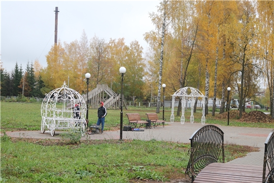 В парке культуры и отдыха в Урмарах появилась «Свадебная поляна» – благоустройство парка продолжается