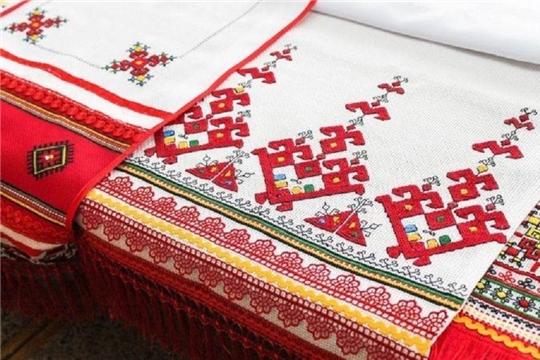 Поздравление руководства города Алатыря с Днем чувашской вышивки
