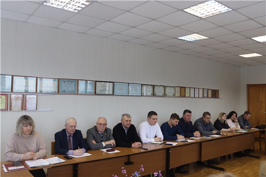 Актуальные вопросы рассмотрены на очередном заседании Собрания депутатов города Алатыря