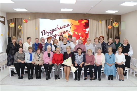 В преддверии Дня Учителя Елена Сахарова встретилась с ветеранами педагогического труда города Чебоксары