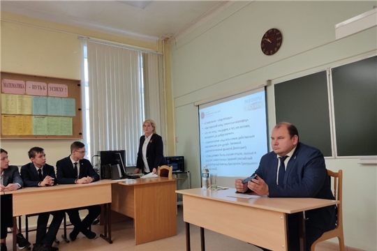 «Разговор о важном» в Лицее №2 провел Денис Спирин