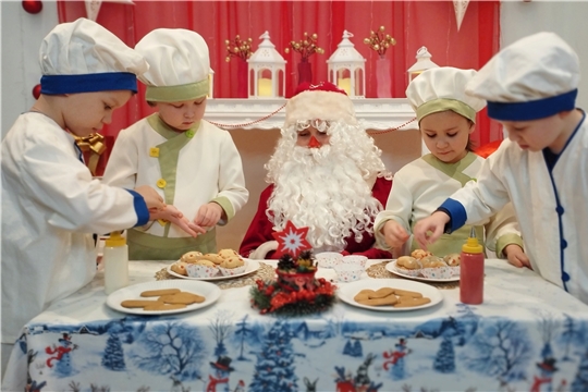 "Завтрак с Дедом Морозом" провели в чебоксарских детских садах