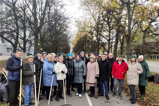 Чистый четверг: в Чебоксарах прошли осенние экологические субботники