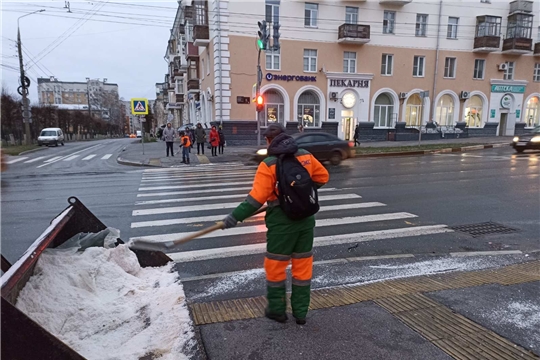 Из-за погодных условий АО "Дорэкс" призывают граждан быть внимательнее на дорогах