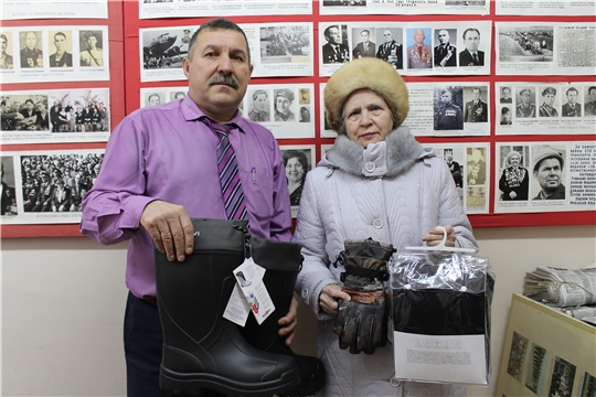 Пенсионерка из Чебоксар передала посылку мобилизованным гражданам