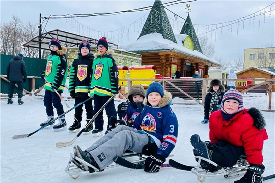 Хоккей с Енотом: в Парке Николаева состоялась благотворительная акция