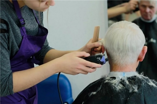 В День пожилых людей парикмахерские города Канаш традиционно предоставляют услуги со скидками