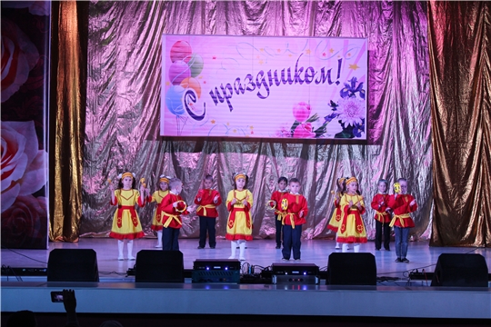 Во Дворце культуры г.Канаш состоялся большой праздничный концерт, посвященный Международному дню пожилых людей