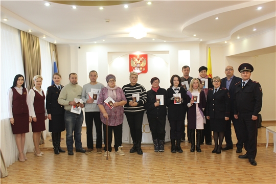 Бывшие жители Донецкой Народной Республики, Луганской Народной Республики и Херсонской области получили паспорта граждан Российской Федерации