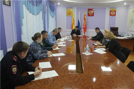 Глава администрации города Канаш Виталий Михайлов провел заседание антитеррористической комиссии