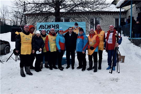 Сергей Павлов принял участие в лыжных гонках «Лыжня России-2023» в Моргаушском районе