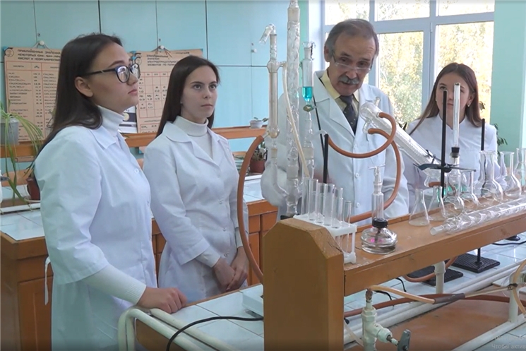 Итоги недели. О победе городов Чувашии во Всероссийском конкурсе проектов благоустройства и создании менделеевских классов