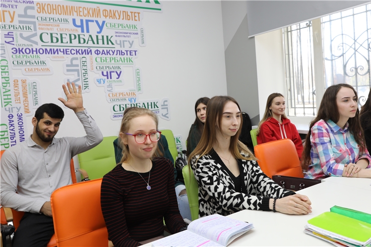 Глава Чувашии Олег Николаев поздравляет с Днем  российского студенчества