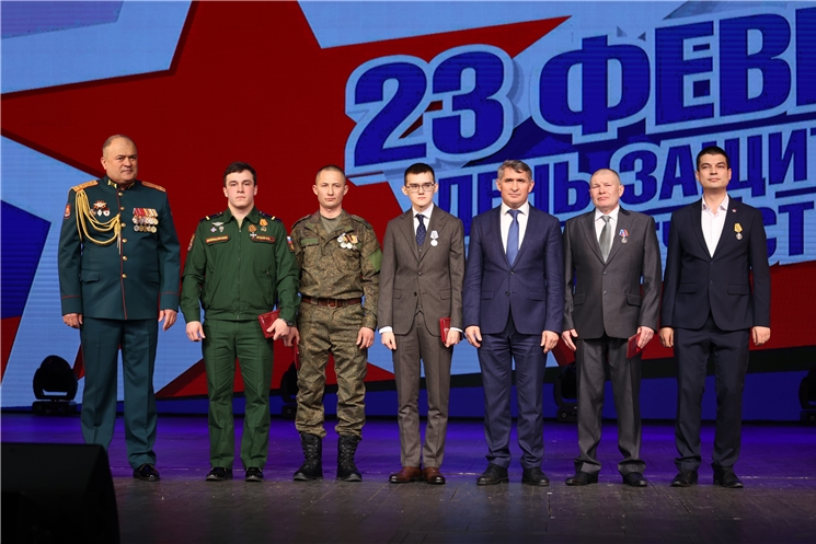 Олег Николаев принял участие в торжественном мероприятии, посвященном Дню защитника Отечества