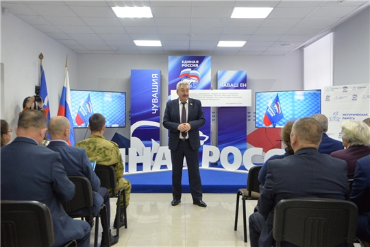 Леонид Черкесов наградил победителей акции "Диктант Победы"