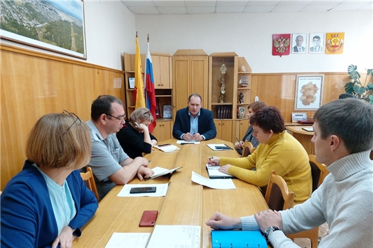 С ежедневной планерки у главы администрации города Шумерля Валерия Шигашева