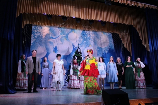 В ДК «Восход» города Шумерля состоялся благотворительный концерт народной студии «Артон»