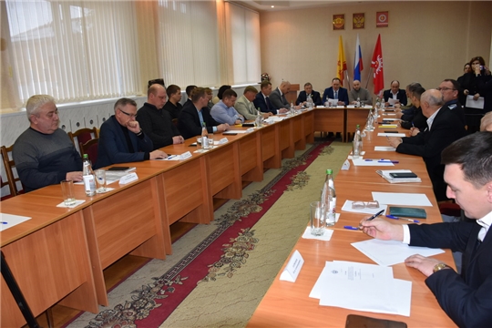 Под председательством вице-премьера - министра строительства Чувашии Павла Данилова в администрации города Шумерля прошло рабочее совещание