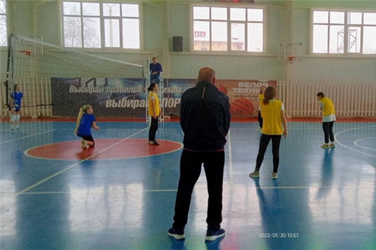В Шумерле стартовал ежегодный муниципальный этап «Школьная волейбольная лига»