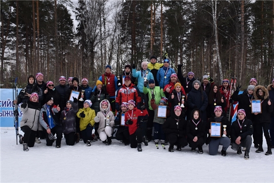 В Шумерле прошла массовая лыжная гонка «Лыжня России - 2023»