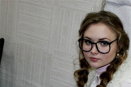 Катерина Решнова - выпускница школы №1 города Шумерля - российская актриса театра и кино