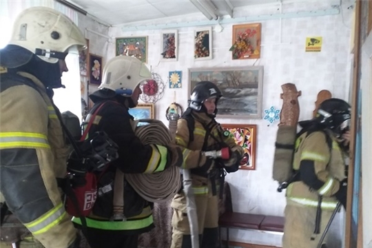 Прошло пожарно-тактическое учение в Ибресинском этнографическом музее под отрытым небом