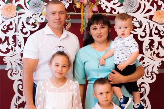 Семья Степановых из Ибресинского района направила средства регионального маткапитала на погашение ипотеки 