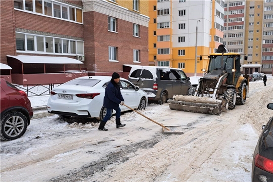 Уборка снега в Калининском районе