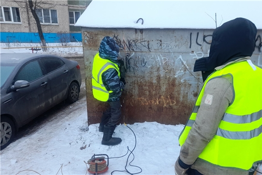 В Чебоксарах продолжается вскрытие незаконно установленных гаражей и освобождение от них земельных участков