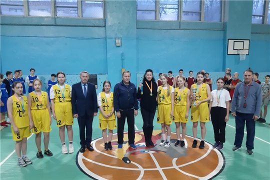 Определены победители и призёры первенства Калининского района г. Чебоксары по баскетболу