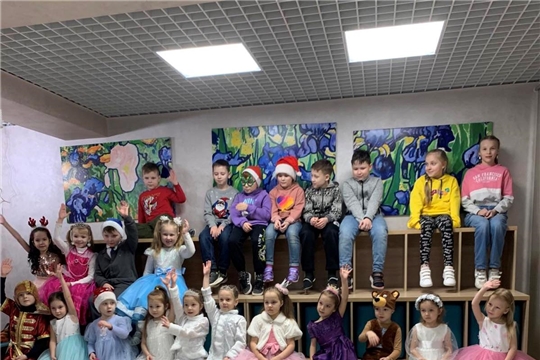 Музыкальный праздник в Чебоксарской детской школе искусств №3 подарил зрителям новогоднее настроение