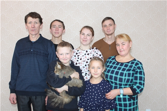 Большая семья Егоровых из Канашского района получила новый дом