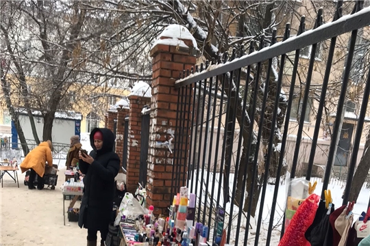 Обратная связь: Рейды по пресечению незаконной торговли на улицах города продолжаются