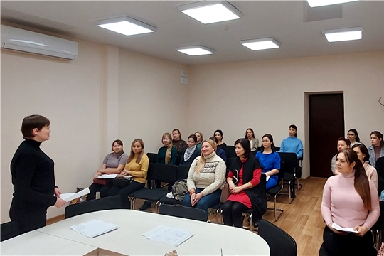 Перед началом новогодних праздников Комиссия по делам несовершеннолетних провела рабочее совещание с представителями образовательных организаций