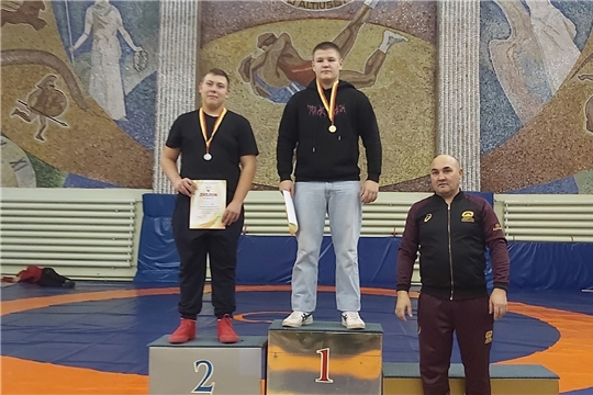 Серебряные призёр первенства Чувашской Республики по спортивной (вольной) борьбе среди юношей