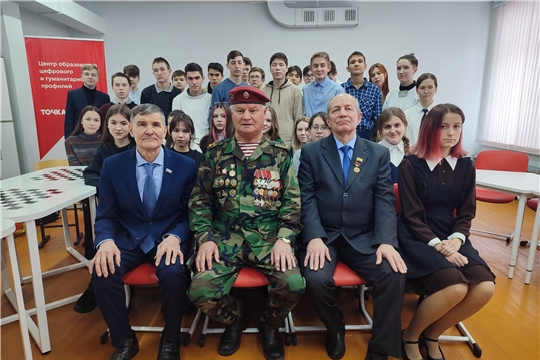 "Уроки мужества" с полковником милиции, бывшим командиром спецназа Юрием Григорьевым