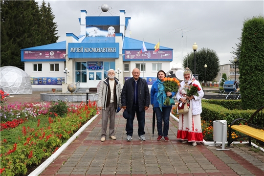 Президент Ассоциации музеев космонавтики России Владимир Джанибеков посетил родину космонавта-3 Андрияна Николаева