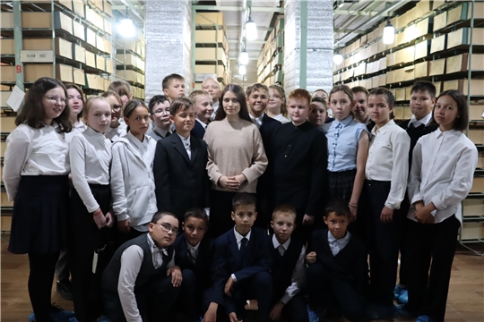 Школьники г. Чебоксары посетили Госархив современной истории Чувашской Республики