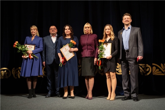 Министр культуры Чувашии Светлана Каликова открыла 100-й юбилейный сезон в Русском драмтеатре