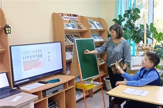 Участникам проекта «ЭТНИКУМ» рассказали о древнечувашской рунической письменности