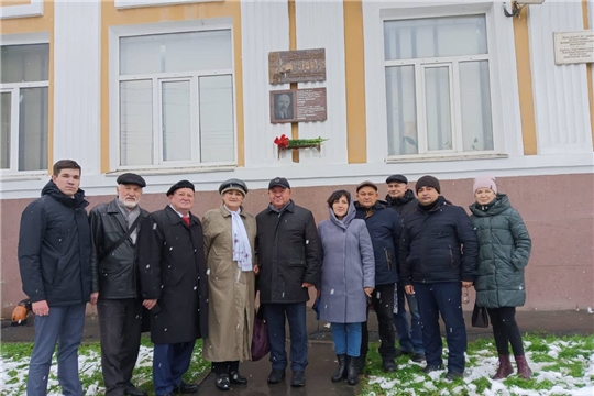 Состоялась церемония возложения цветов к мемориальной  доске поэта Кайсына Кулиева