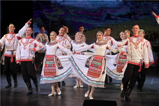 Ансамбль песни и танца Чувашской Республики открыл 99-ый творческий сезон