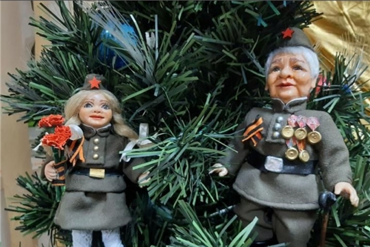 Семьям Чувашской Республики предложили сделать новогодние ретро-игрушки 